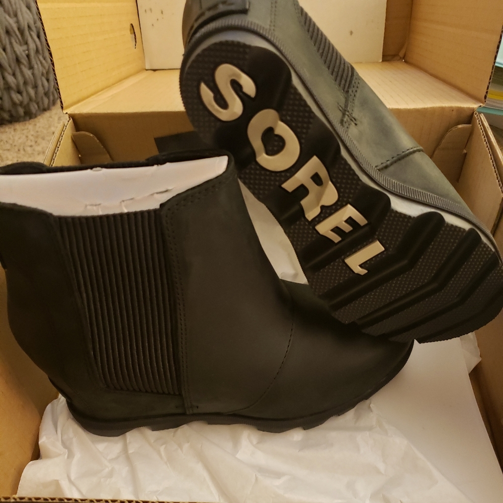 Brand new sorel boots